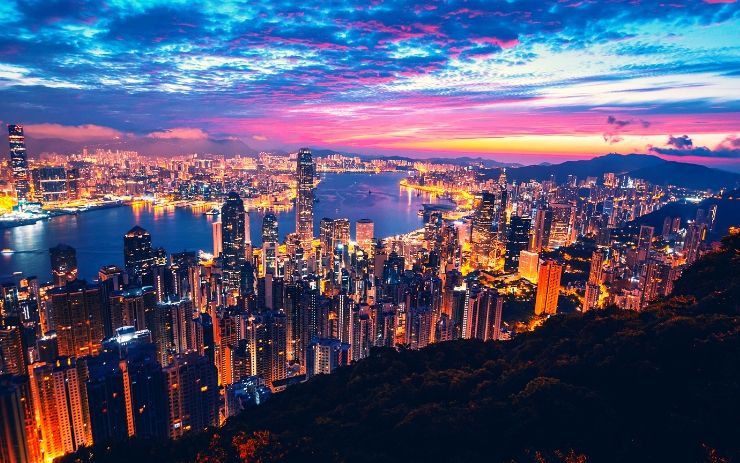 香港・マカオならアジア用を選ぶこと