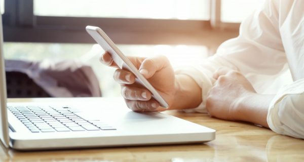 WiFiのダウンロード速度が遅い！原因と解決方法は？