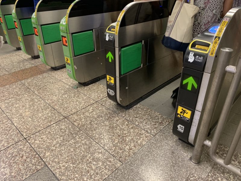 JRの改札の画像