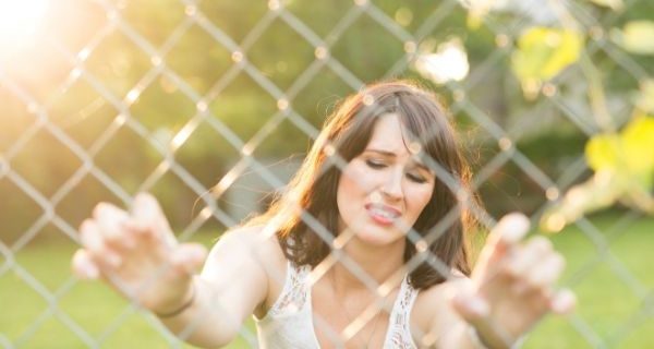 光回線が繋がらない原因は何？いますぐ試せる10個の対策を解説