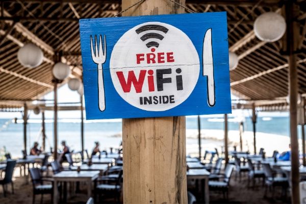 Wi-Fiの看板