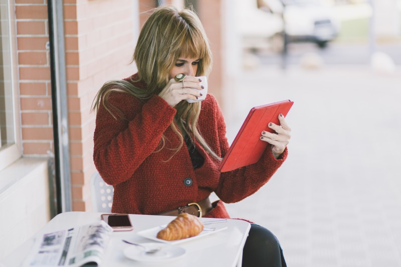 料金を抑えて安くモバイルWi-Fiを使うためには