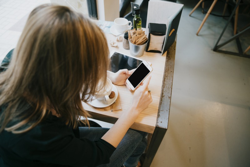 モバイルWi-Fiのバッテリーの持ち時間