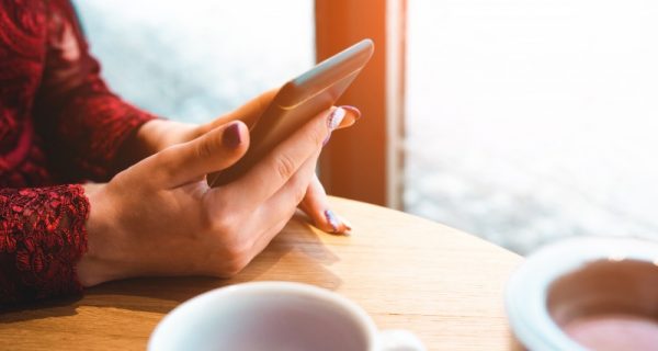 WiFiとLTEの違いとは？通信距離や通信速度は？