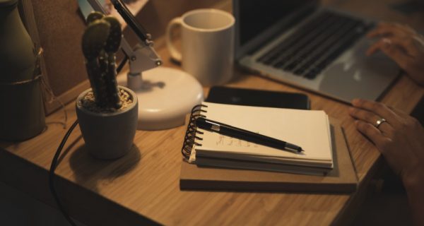 モバイルWi-Fiの解約方法ガイド！違約金や注意点は？