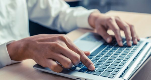 自宅にWiFiを設置する方法！置く場所や初期費用も詳しく紹介