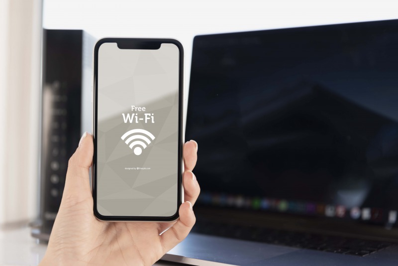 まずはWiFi対応のノートパソコンかを確認！