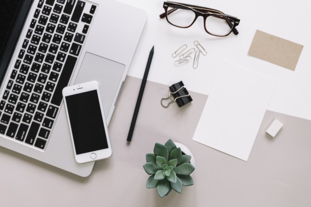 WiMAXのW06でクレードルを使うには？