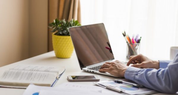 Wi-FiのSSIDの末尾「g」と「gw」の違いとは？